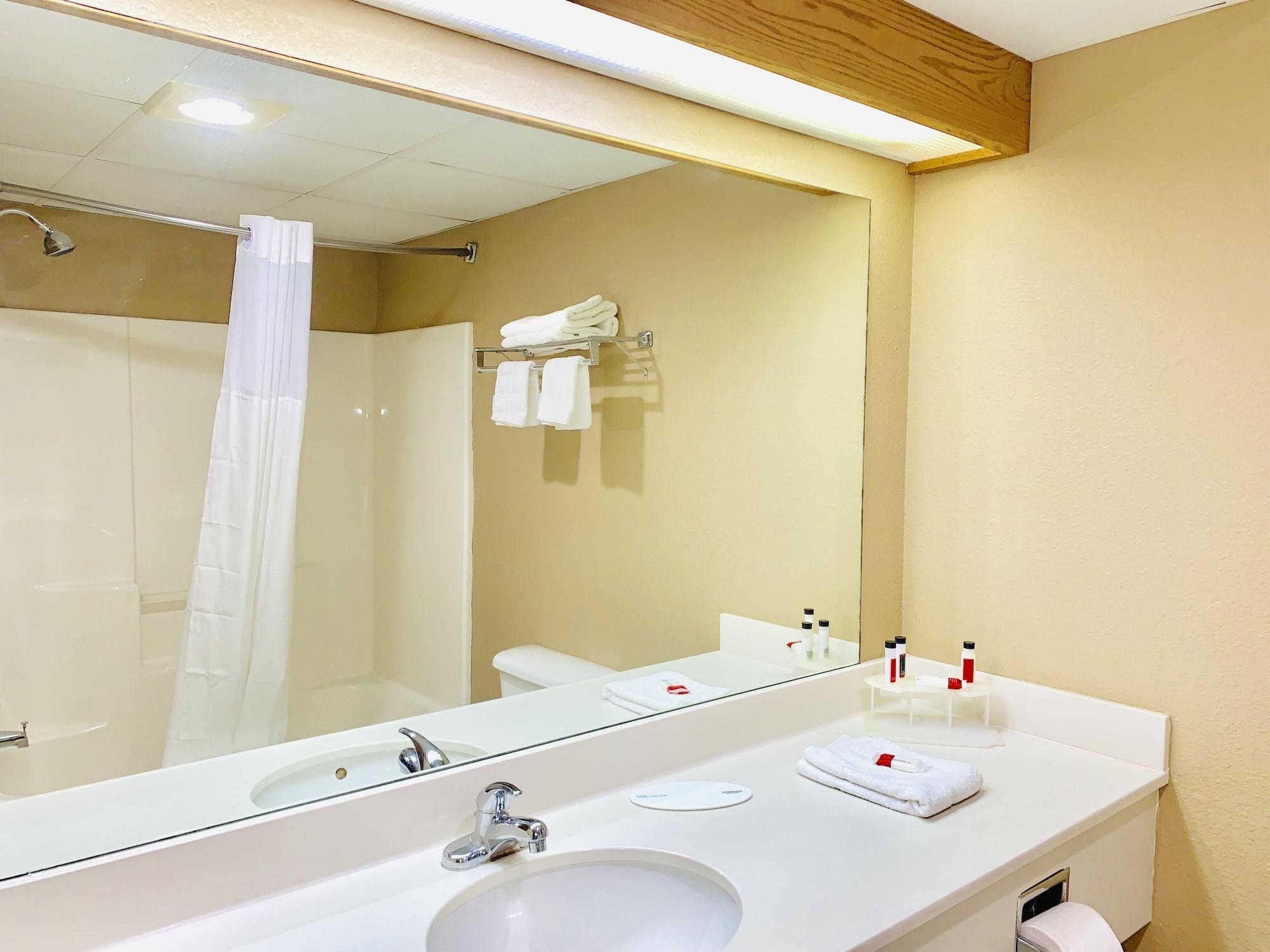 Days Inn & Suites By Wyndham Cuba Ngoại thất bức ảnh